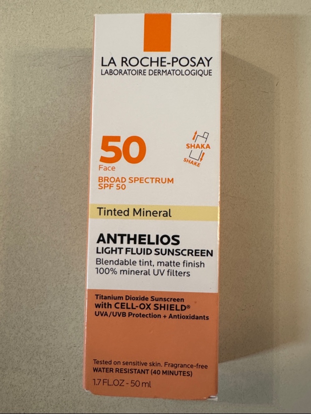 NIB: La Roche-Posau Tinted Mineral SPF 50 Light Fluid Sunscreen